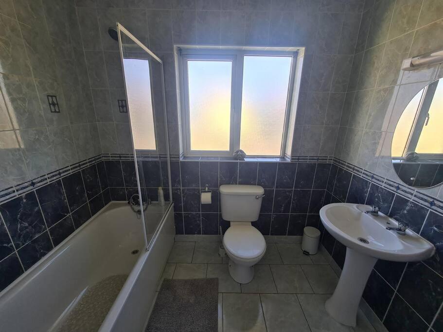 Bundoran Seaside Stays House - Wifi, Large Spacious Home 외부 사진